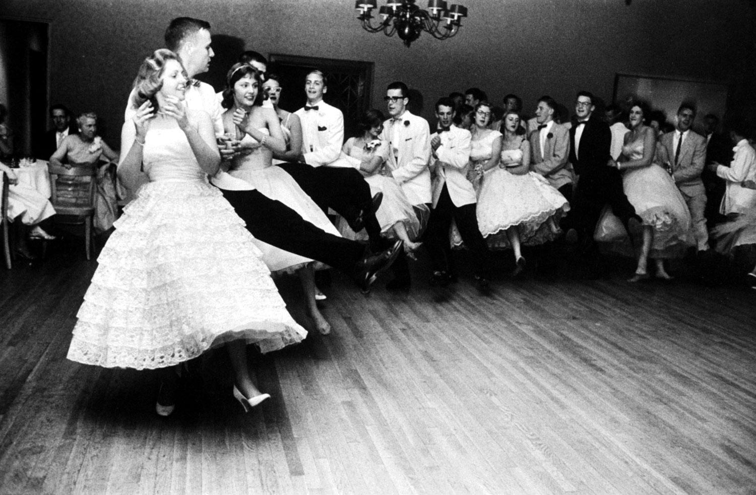 Imagine if we danced like this today! (PHOTO BY MILLER).